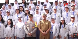 KAPOLDA LAMPUNG JADI PEMBINA UPACARA DI SMA NEGERI 1 BANDARLAMPUNG